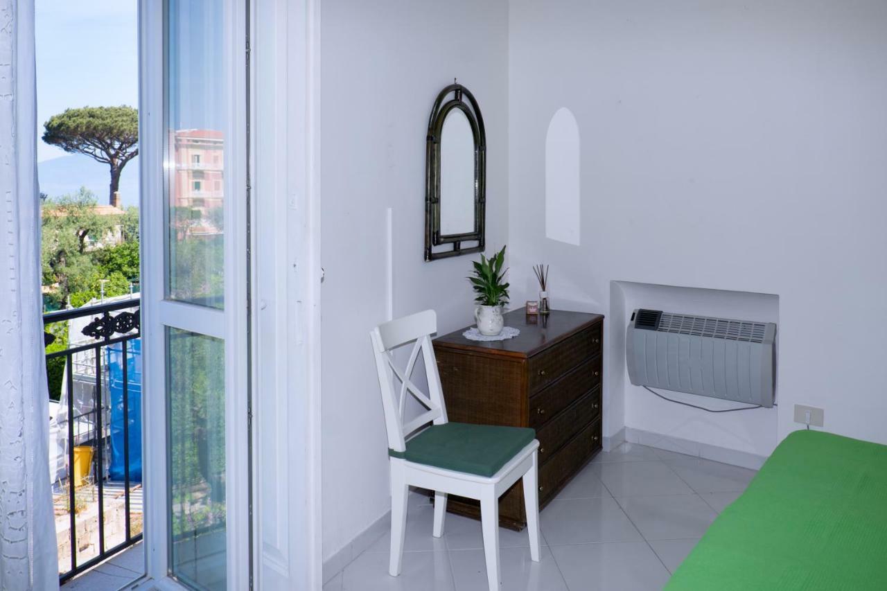 "White Mermaid" - Sorrento Downtown Sea View Apartment Bagian luar foto